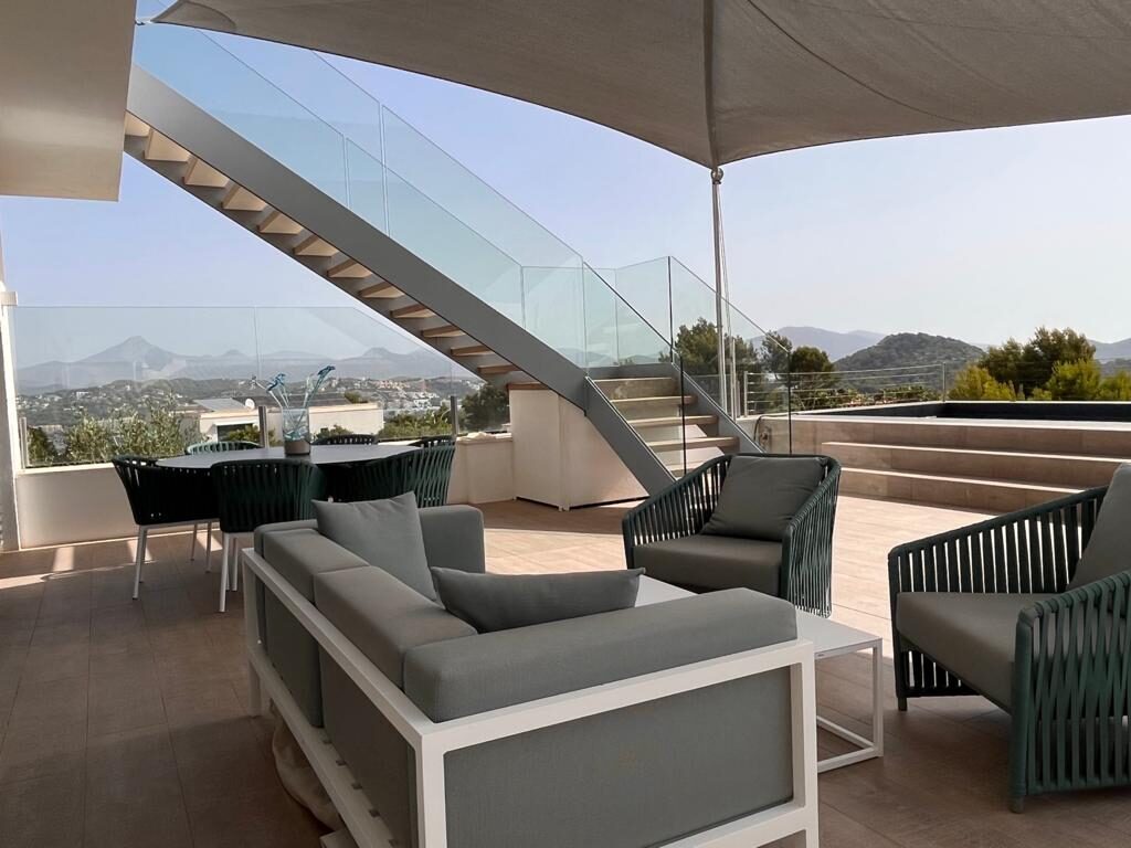 Stunning Villa 10