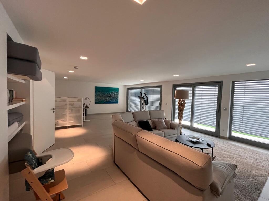 Stunning Villa 13