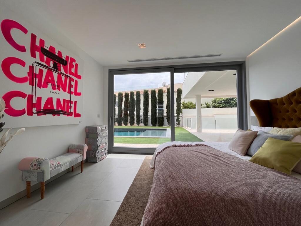 Stunning Villa 5