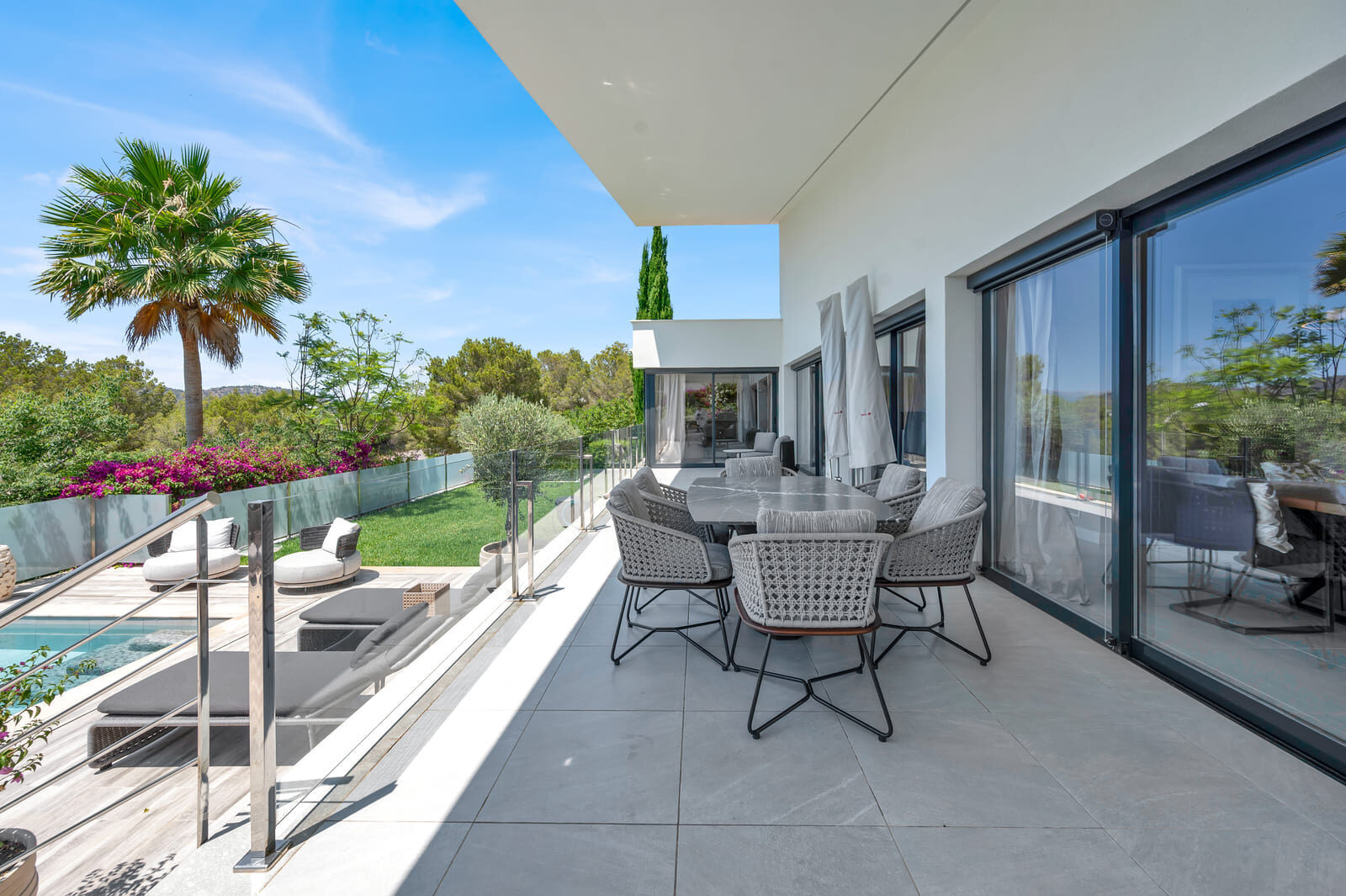 Privacy Chalet 3