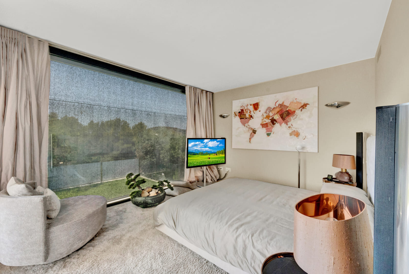 Privacy Chalet 8