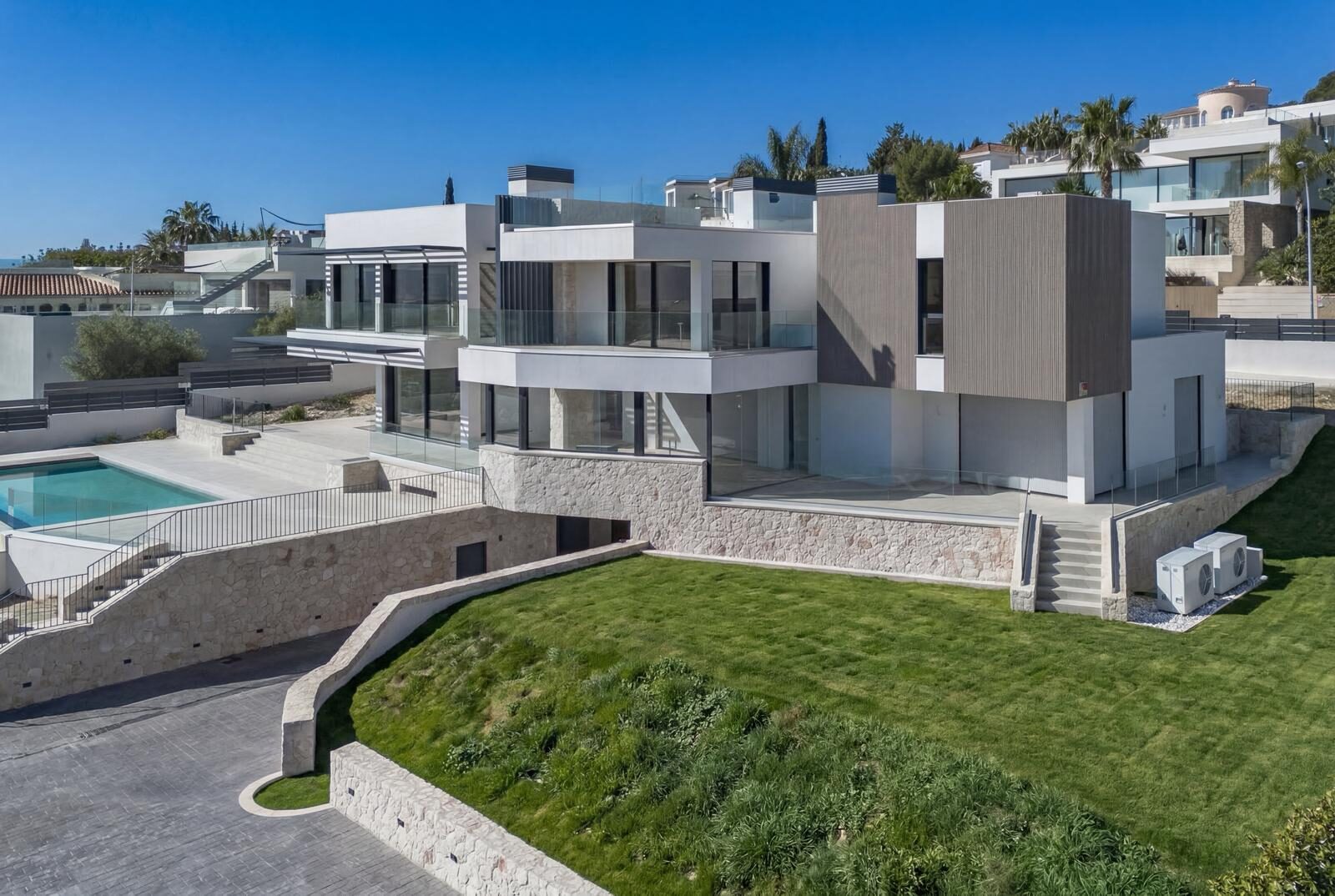 Villa Mil 7